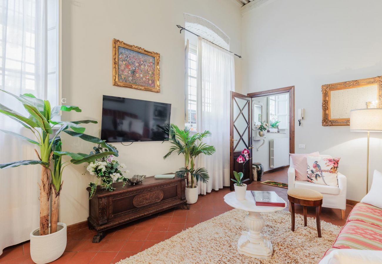 Apartment in Lucca - The Garden Along the Stream