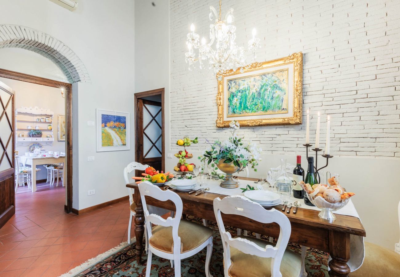 Apartment in Lucca - The Garden Along the Stream