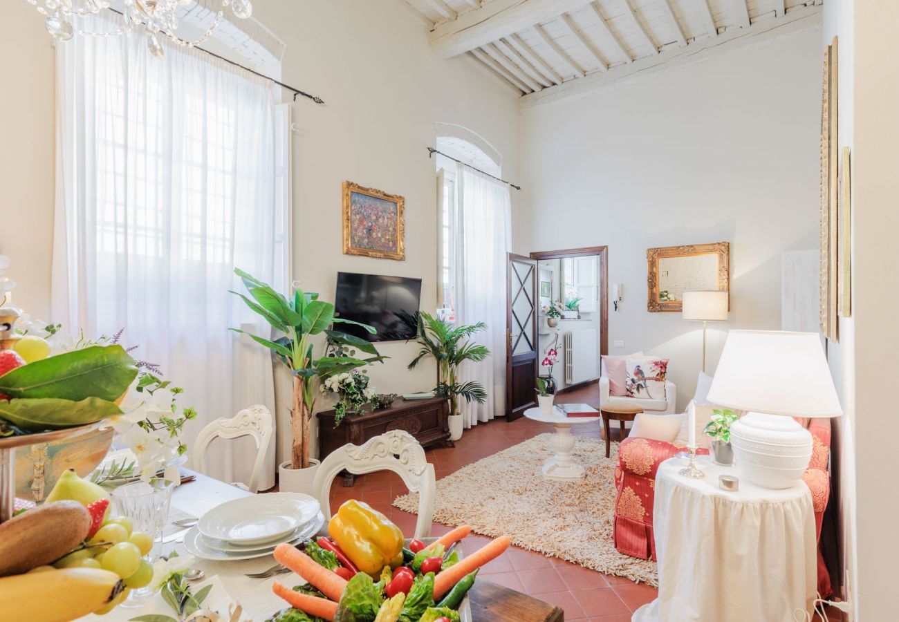 Apartment in Lucca - The Garden Along the Stream