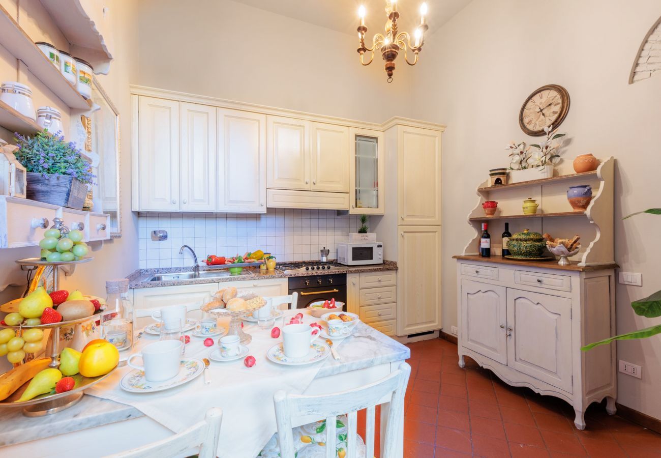 Apartment in Lucca - The Garden Along the Stream