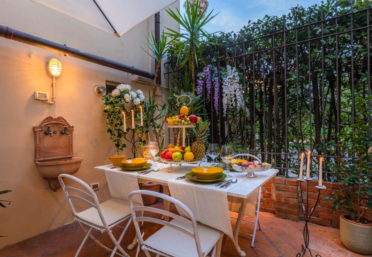 Apartment in Lucca - The Garden Along the Stream