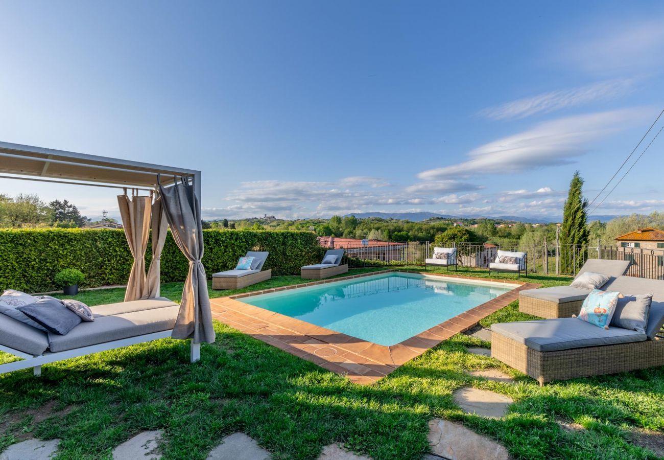 Villa in Pieve di Compito - Villa Aperitivo In Pieve di Compito
