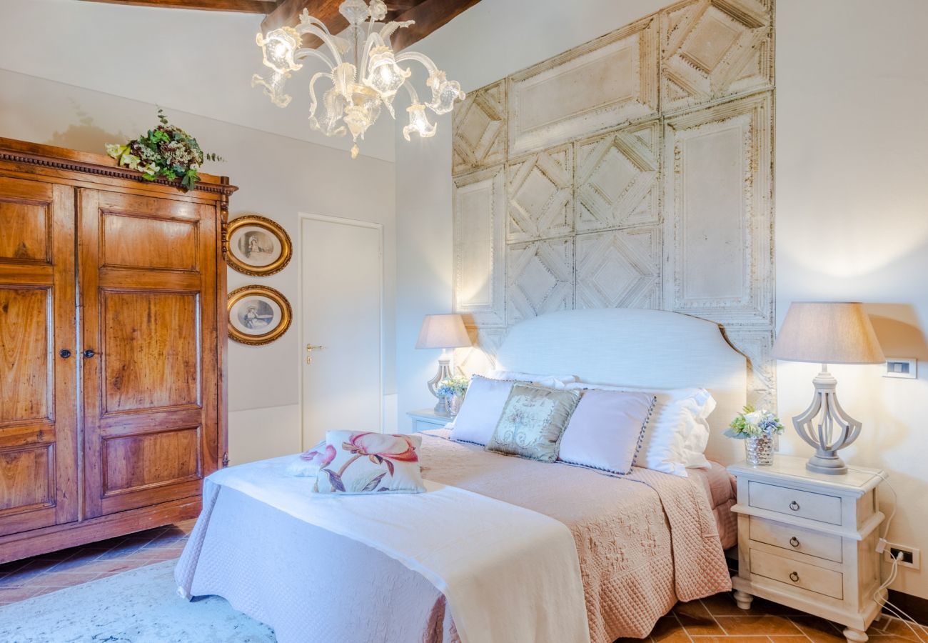 Villa in Lucca - Villa Borbone - perched on the Lucca Hills