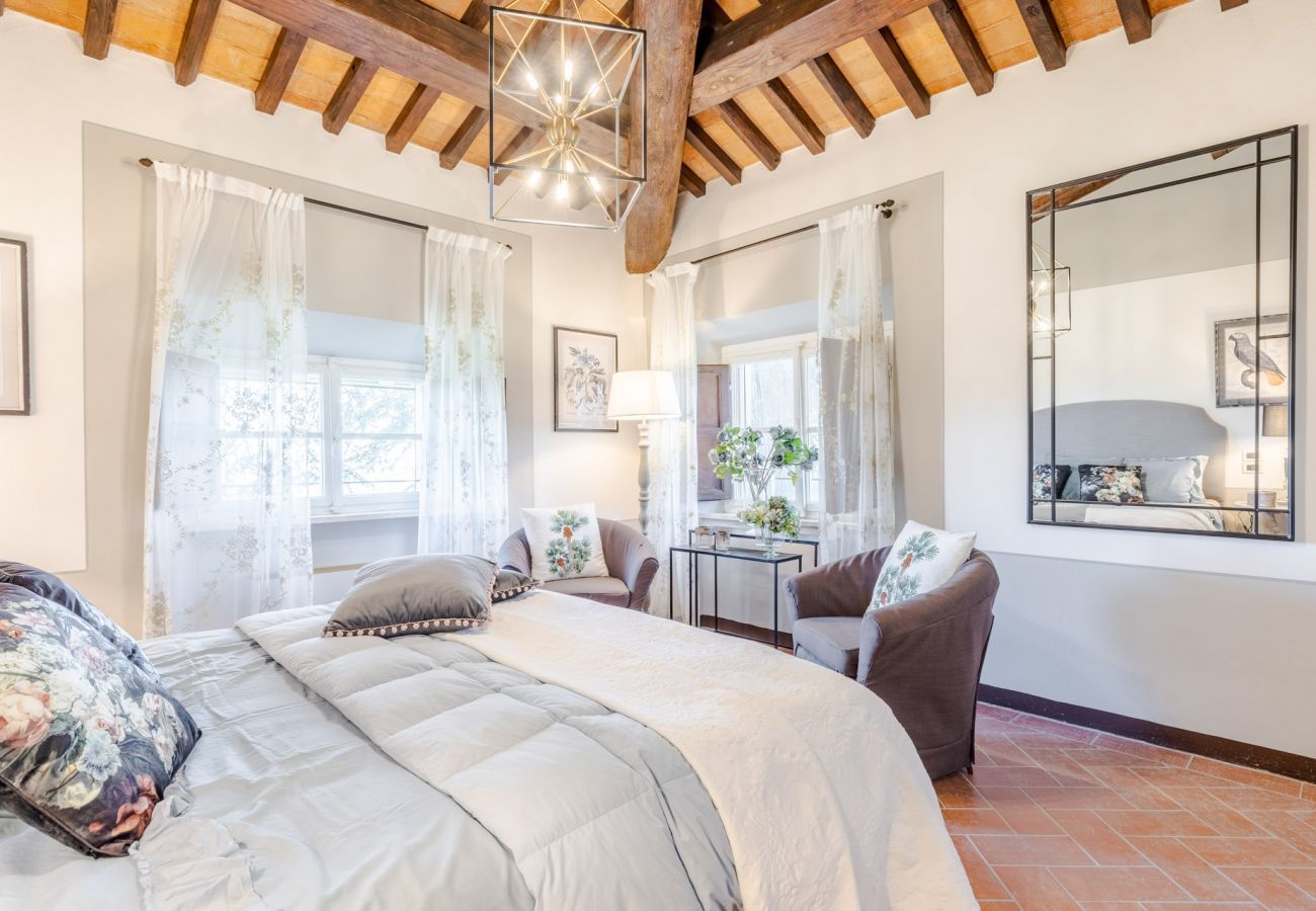 Villa in Lucca - VILLA BORBONE in Pieve Santo Stefano, a Luxury Renaissance Panoramic 9 Bedrooms Retreat Villa with Private Pool 