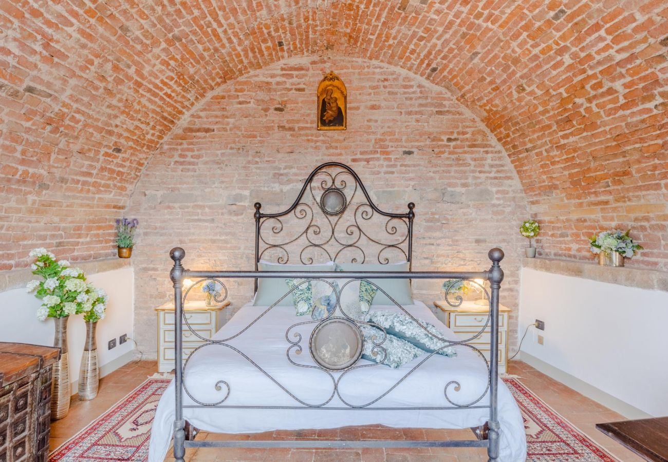 Apartment in Lucca - Casa La Guardia, a 3 bedrooms Panoramic Apartment