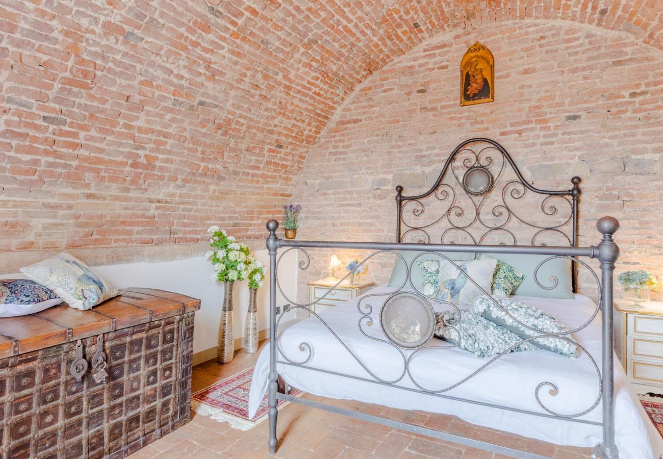 Apartment in Lucca - Casa La Guardia, a 3 bedrooms Panoramic Apartment
