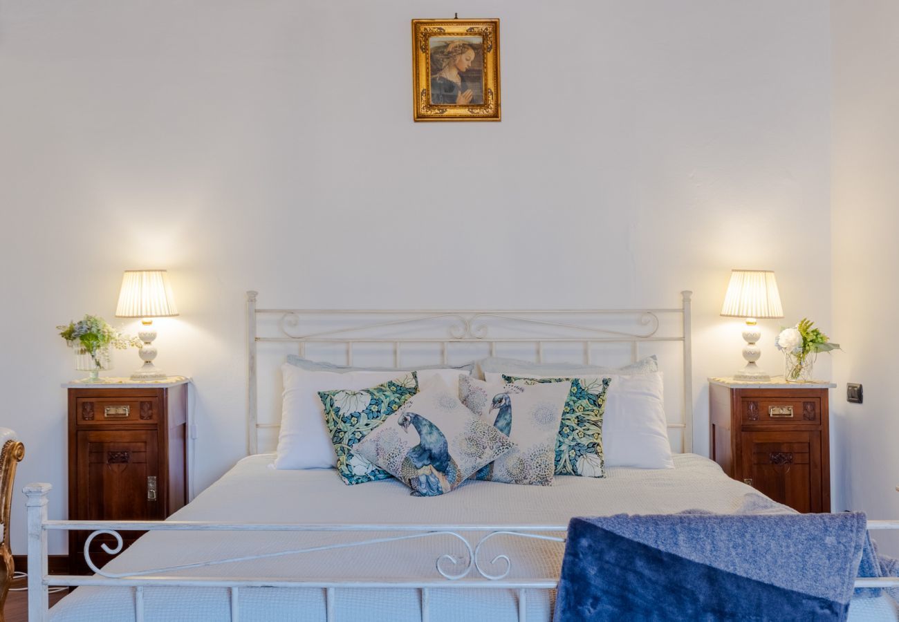 Apartment in Lucca - Casa La Guardia, a 3 bedrooms Panoramic Apartment