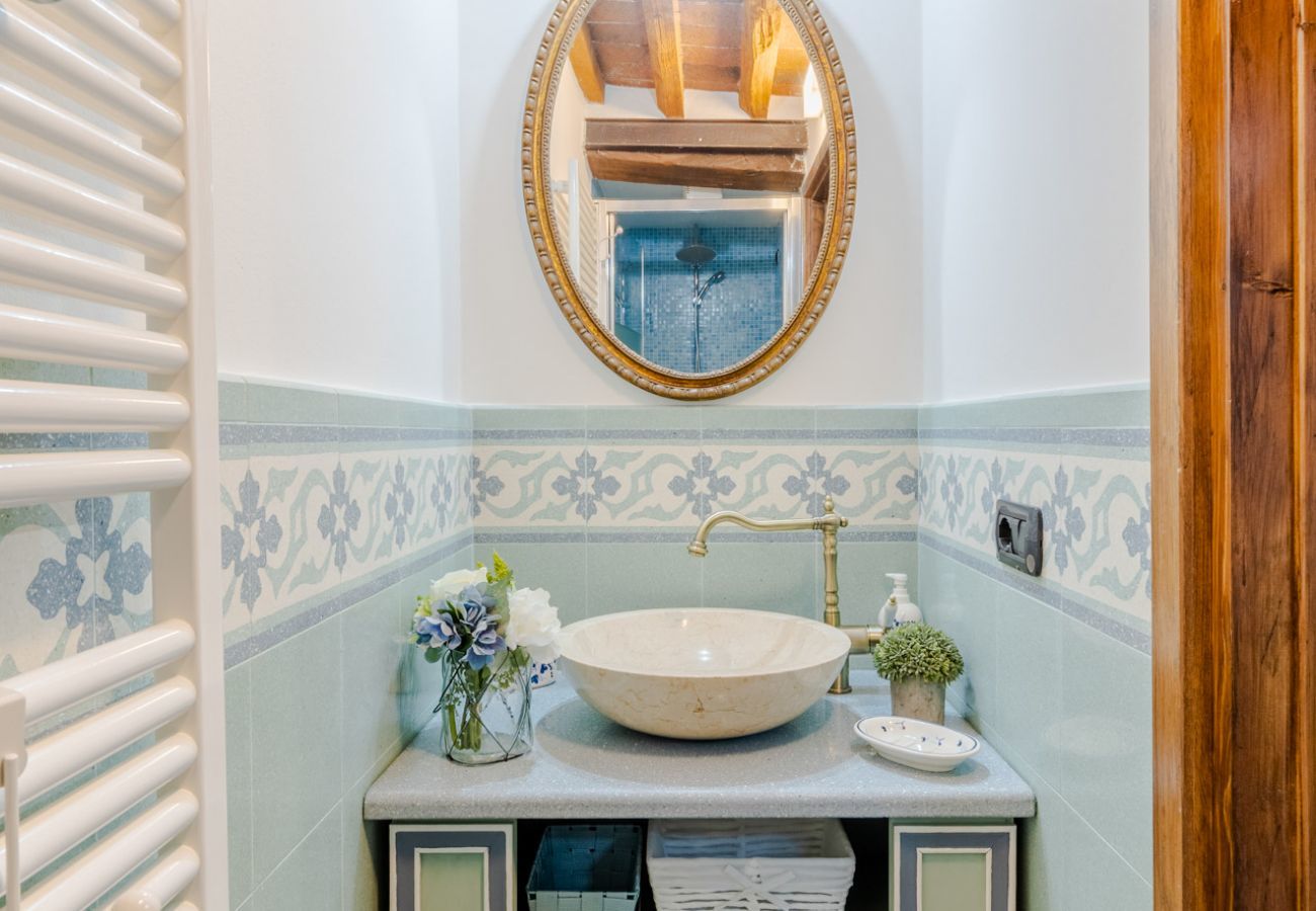 Apartment in Lucca - Casa La Guardia, a 3 bedrooms Panoramic Apartment