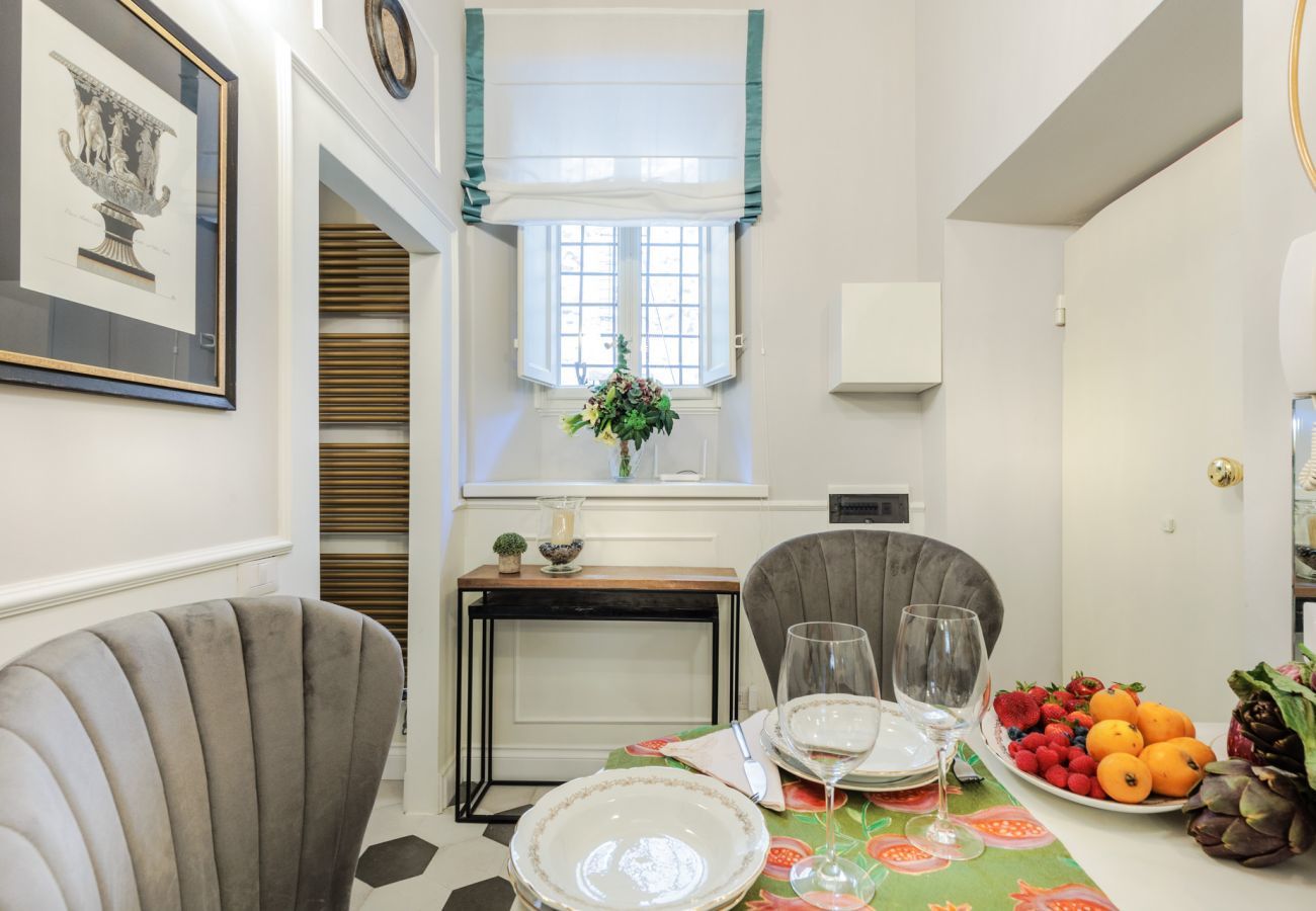 Apartment in Lucca - Busdraghi Studio,Stylish at Via Fillungo