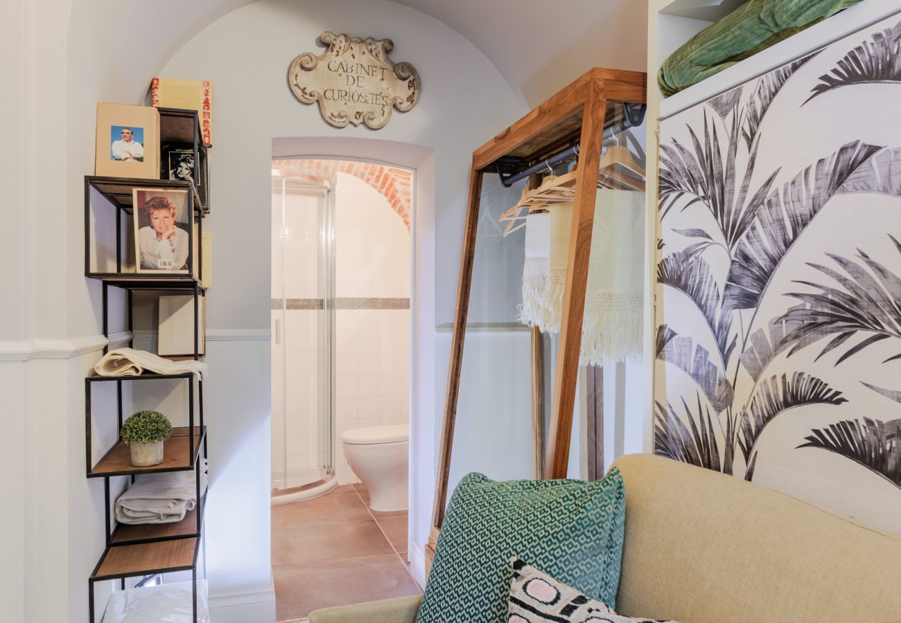 Apartment in Lucca - Busdraghi Studio,Stylish at Via Fillungo