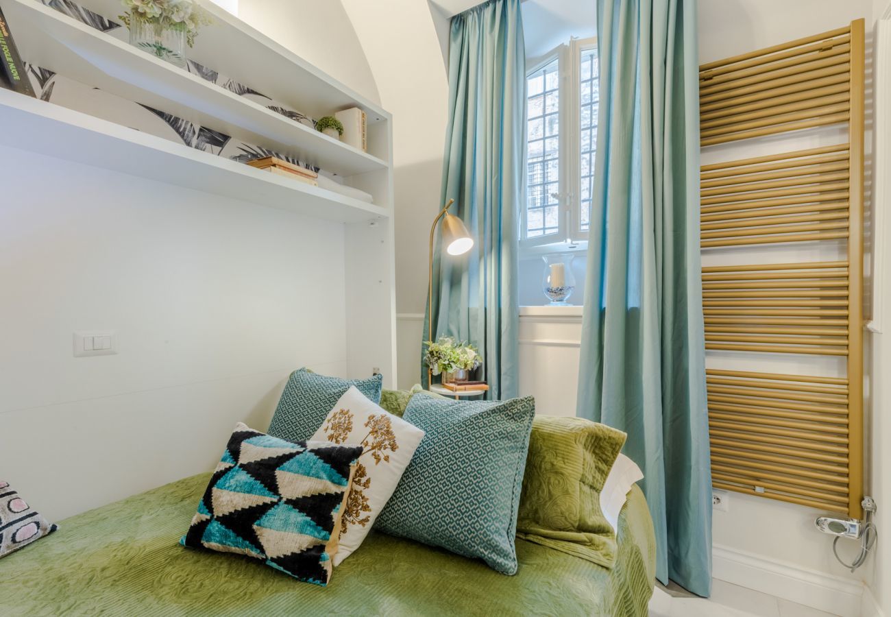 Apartment in Lucca - Busdraghi Studio,Stylish at Via Fillungo
