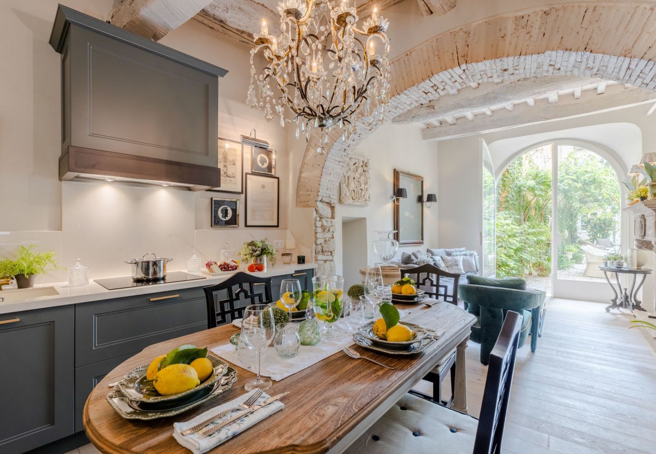 Apartment in Lucca - Casa Vanny, an Apartment with Private Garden