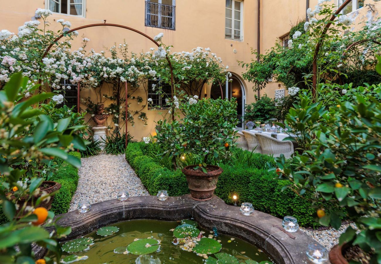 Apartment in Lucca - Casa Vanny, an Apartment with Private Garden