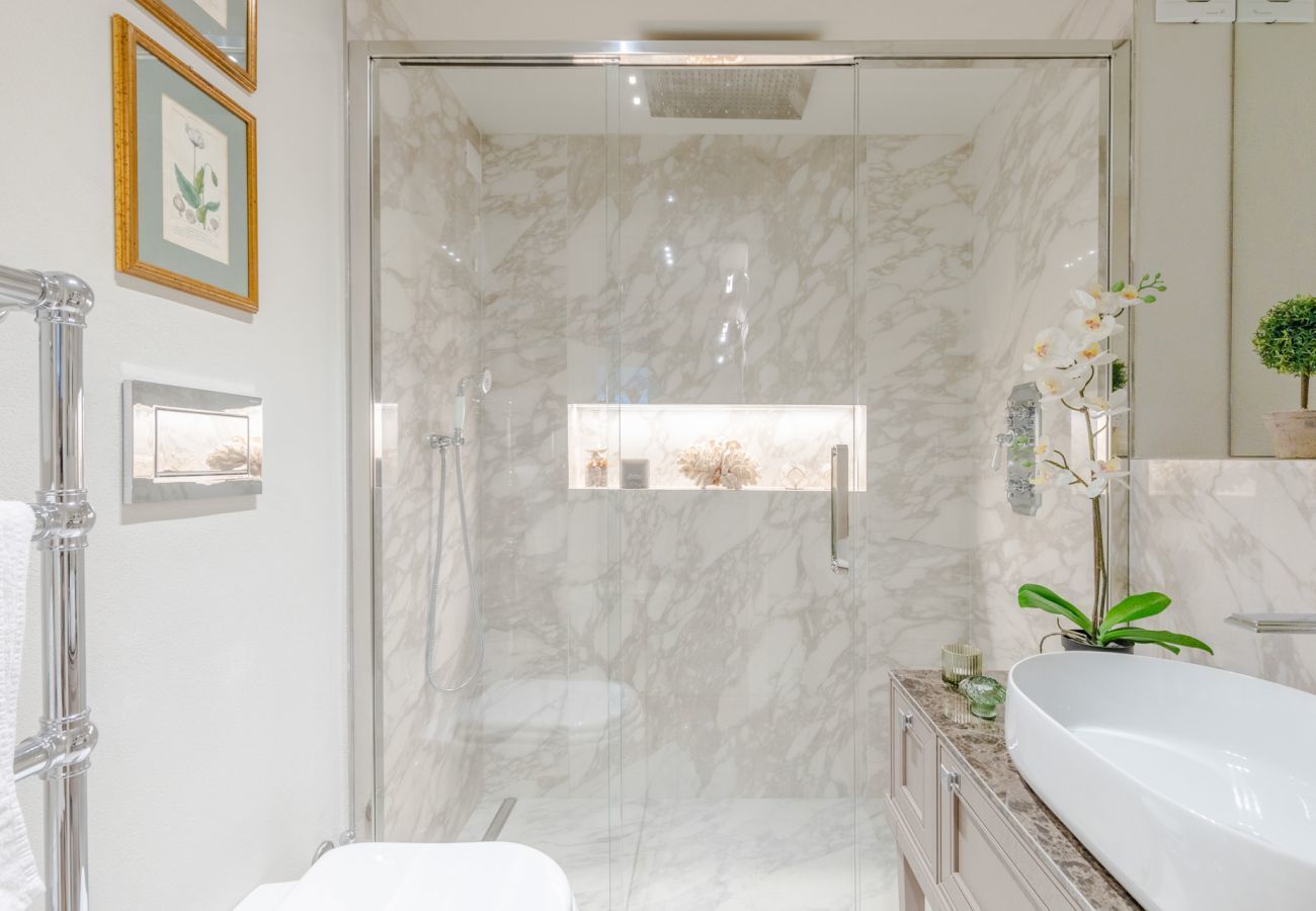 Apartment in Lucca - Casa Vanny, an Apartment with Private Garden