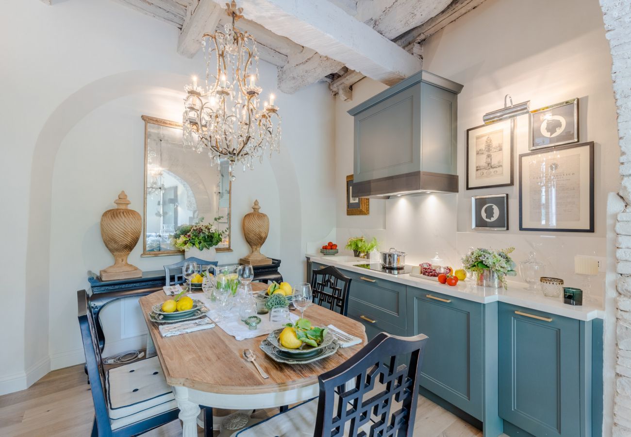Apartment in Lucca - Casa Vanny, an Apartment with Private Garden