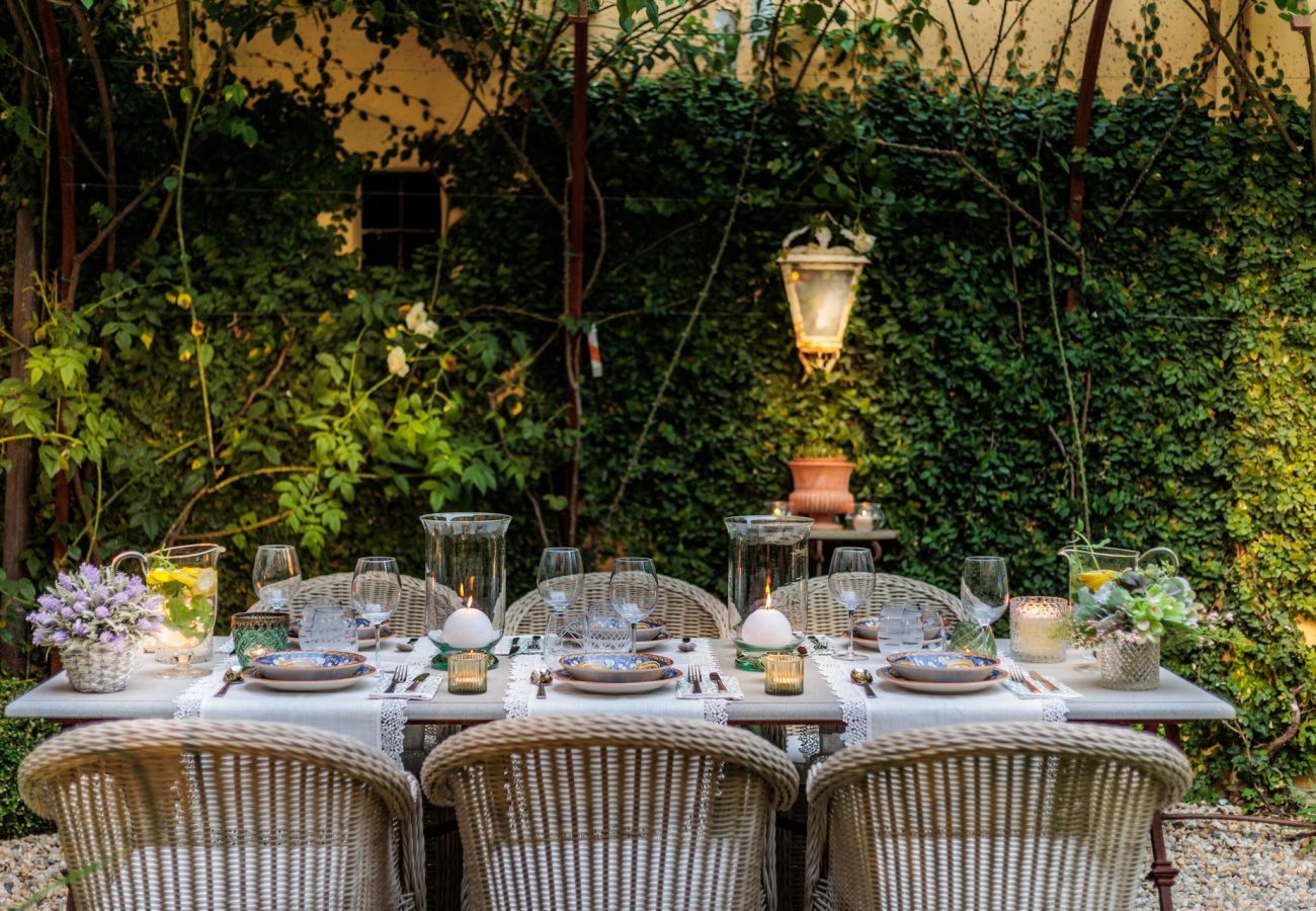 Apartment in Lucca - Casa Vanny, an Apartment with Private Garden