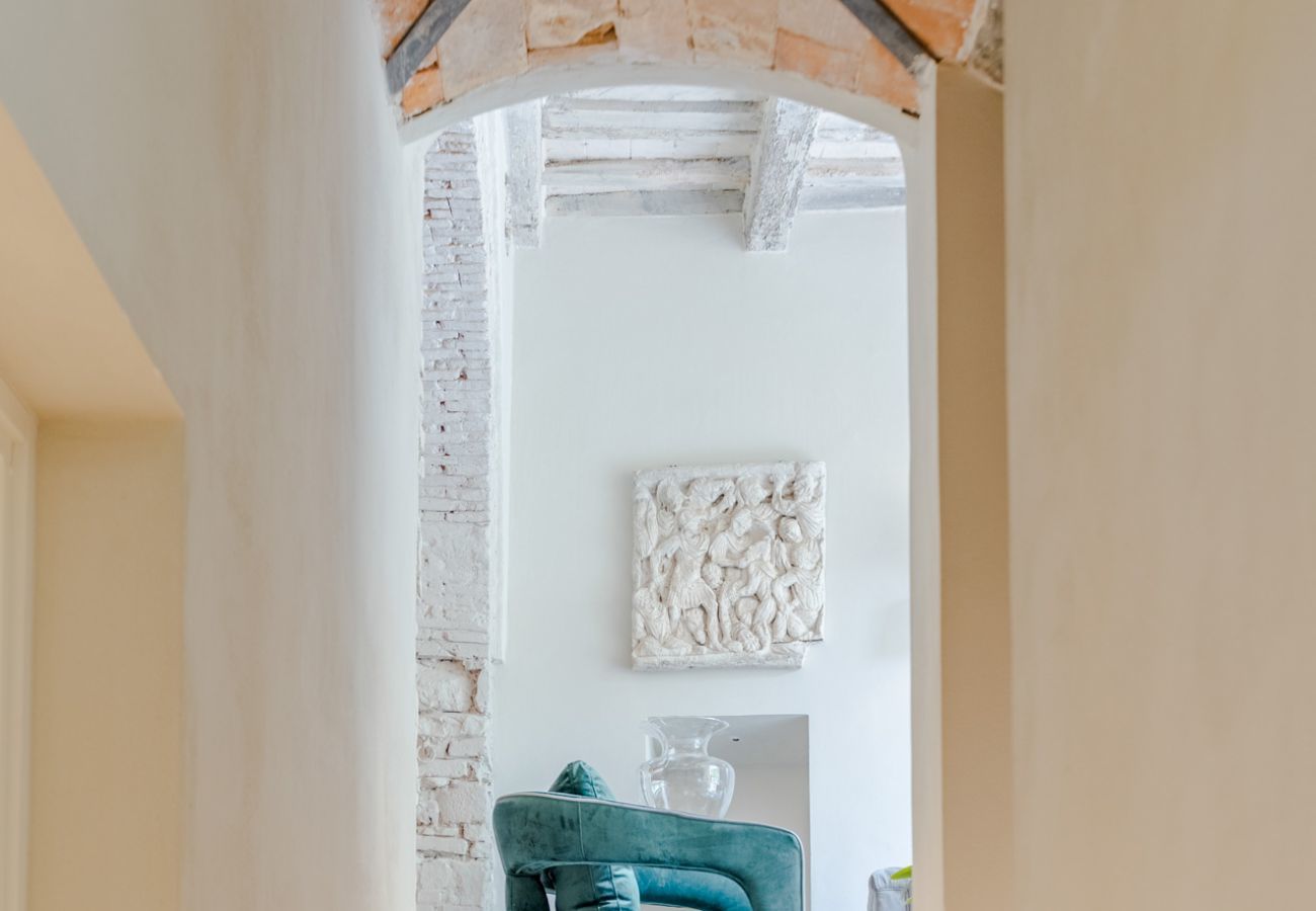 Apartment in Lucca - Casa Vanny, an Apartment with Private Garden