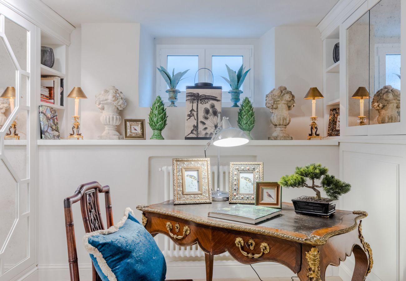 Apartment in Lucca - Casa Vanny, an Apartment with Private Garden