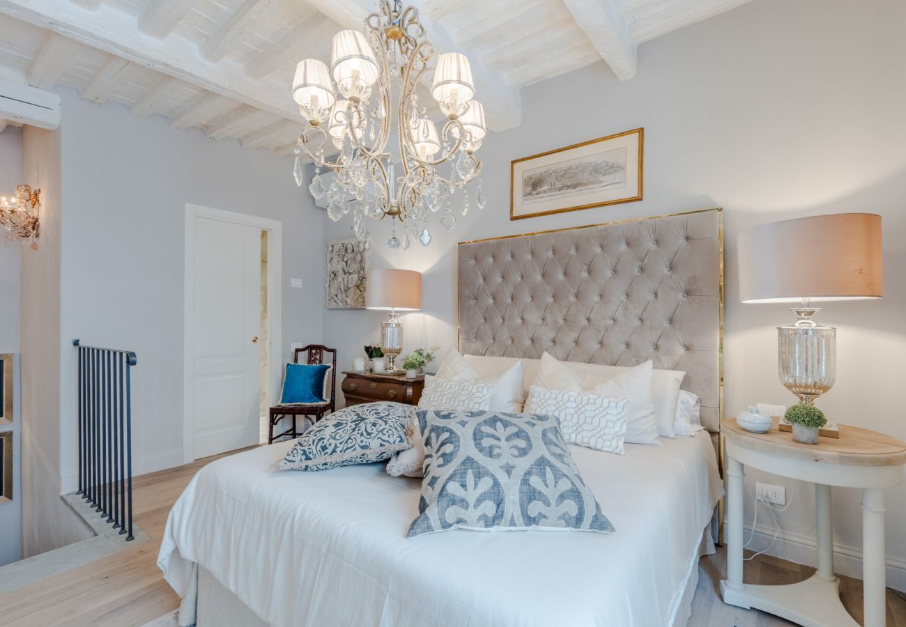 Apartment in Lucca - Casa Vanny, an Apartment with Private Garden