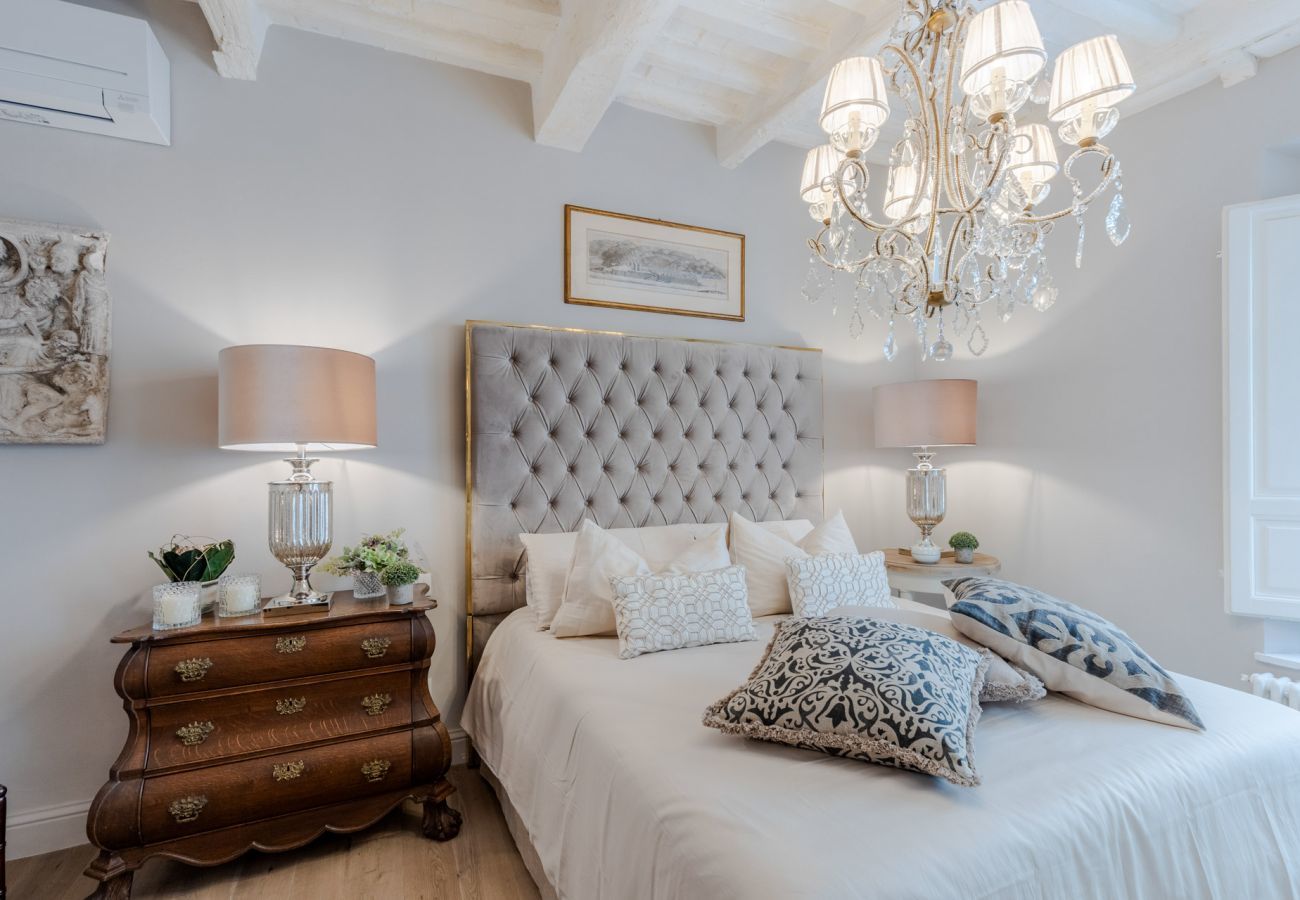 Apartment in Lucca - Casa Vanny, an Apartment with Private Garden