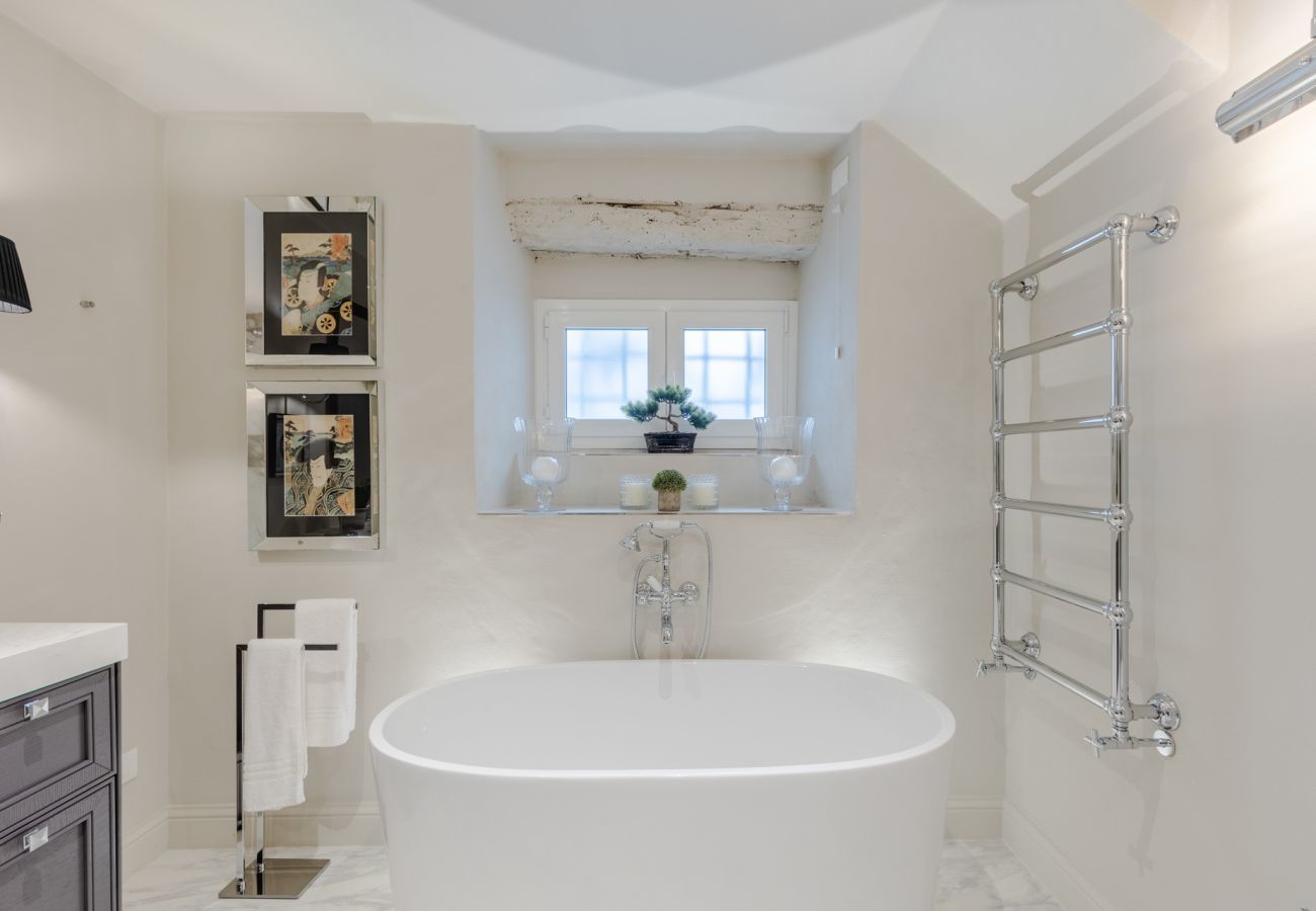 Apartment in Lucca - Casa Vanny, an Apartment with Private Garden
