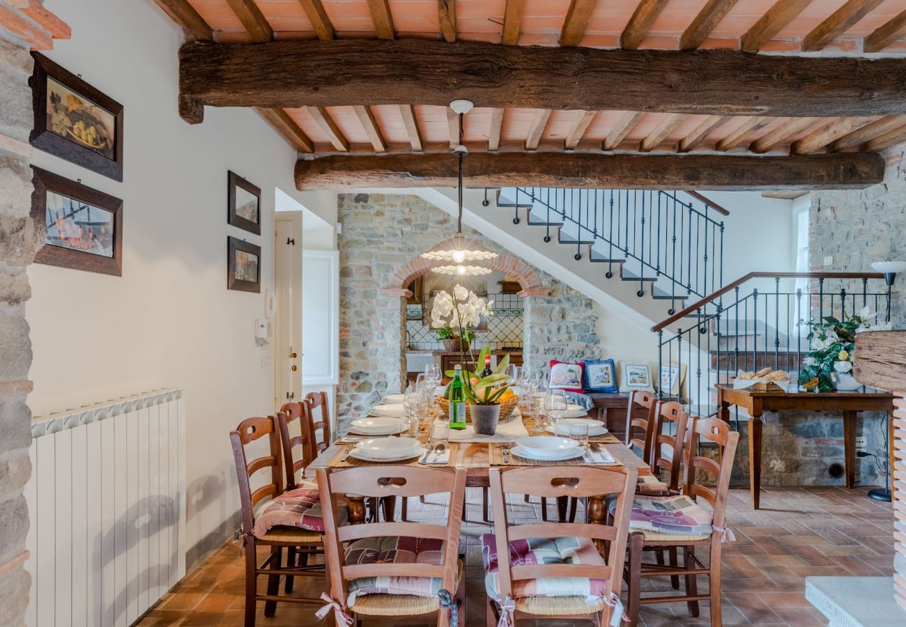 Villa in Lucca - Tuscan Fizz Villa, a Vineyards Retreat