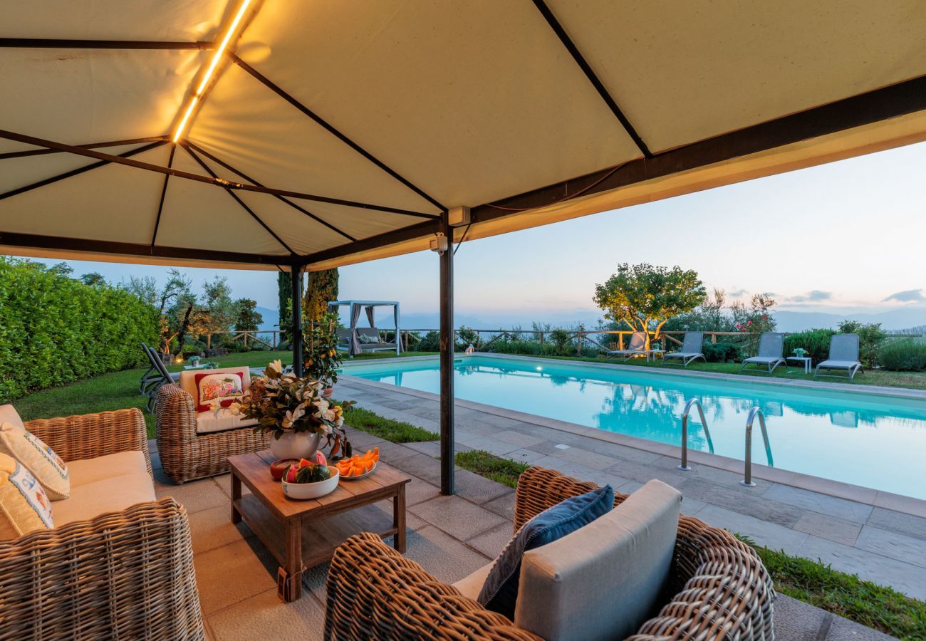 Villa in Lucca - Tuscan Fizz Villa, a Vineyards Retreat