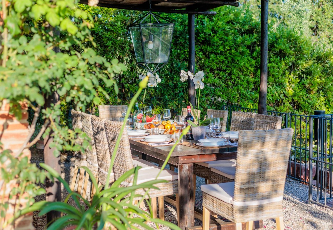 Villa in Lucca - Tuscan Fizz Villa, a Vineyards Retreat