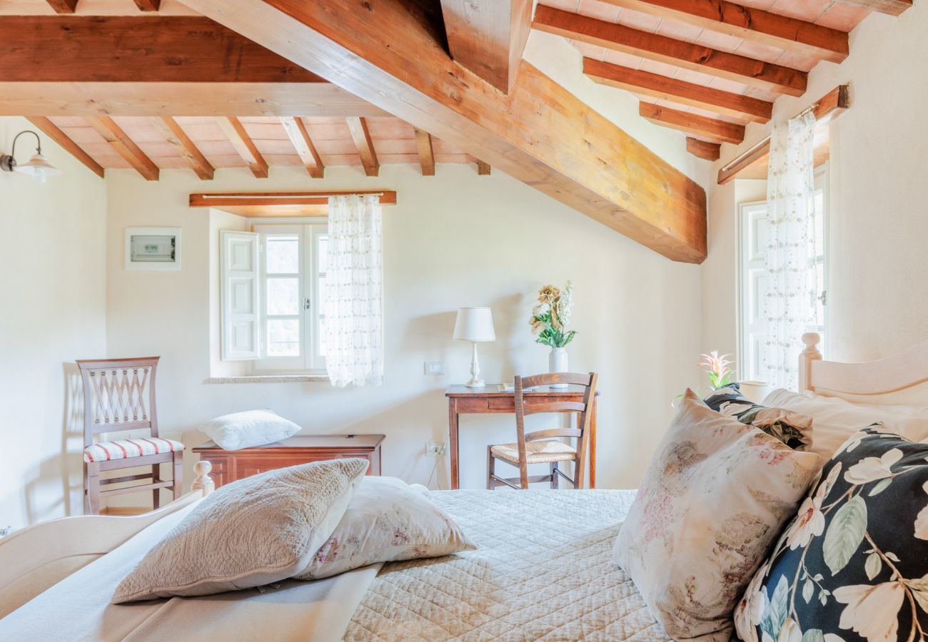 Villa in Pieve di Compito - Dimora delle Camelie