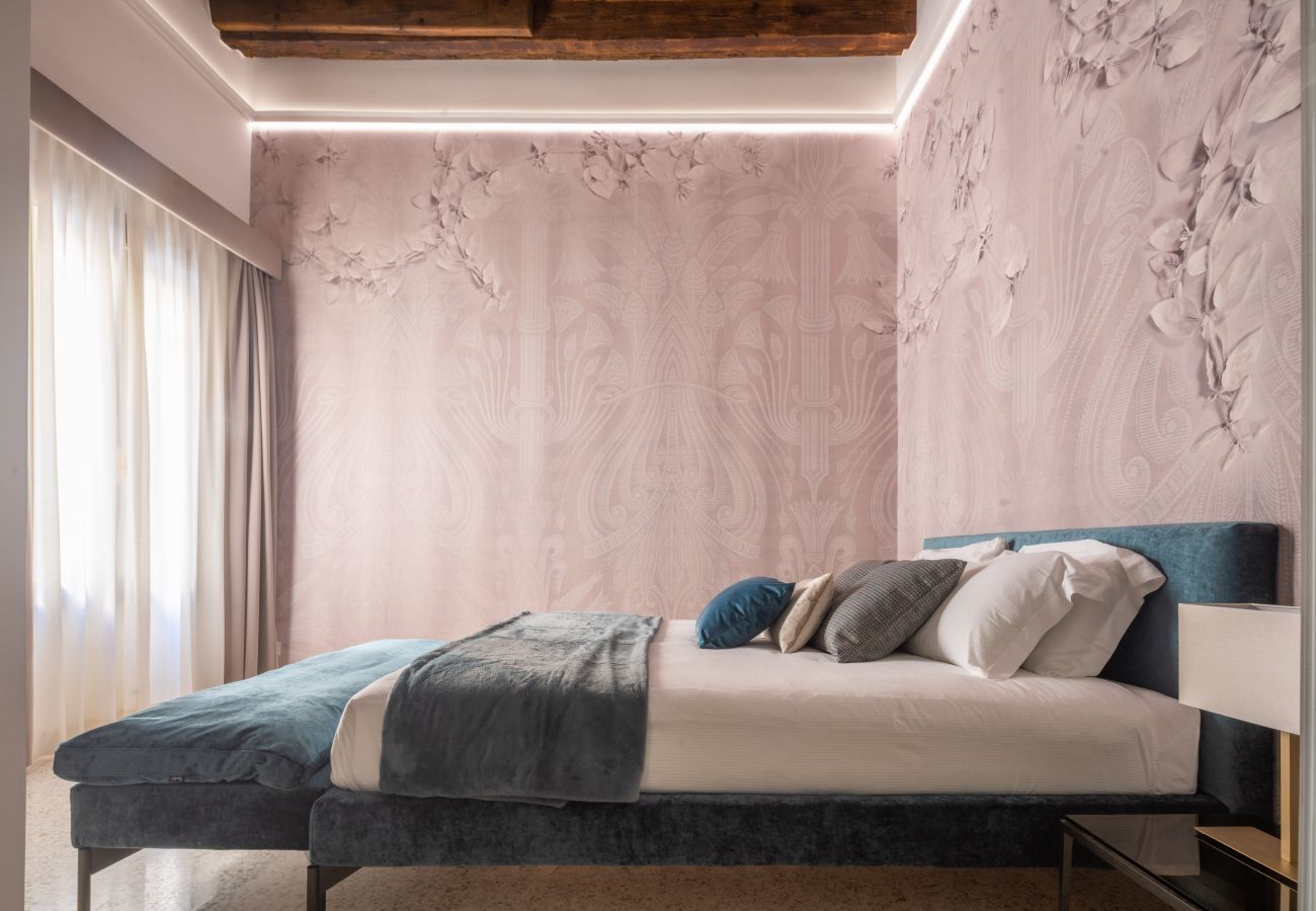 Rent by room in Venice - Jasmin