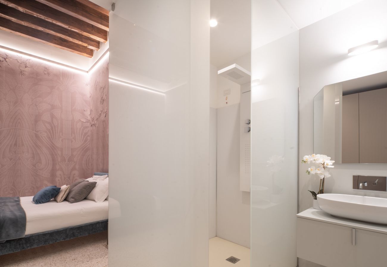 Rent by room in Venice - Jasmin
