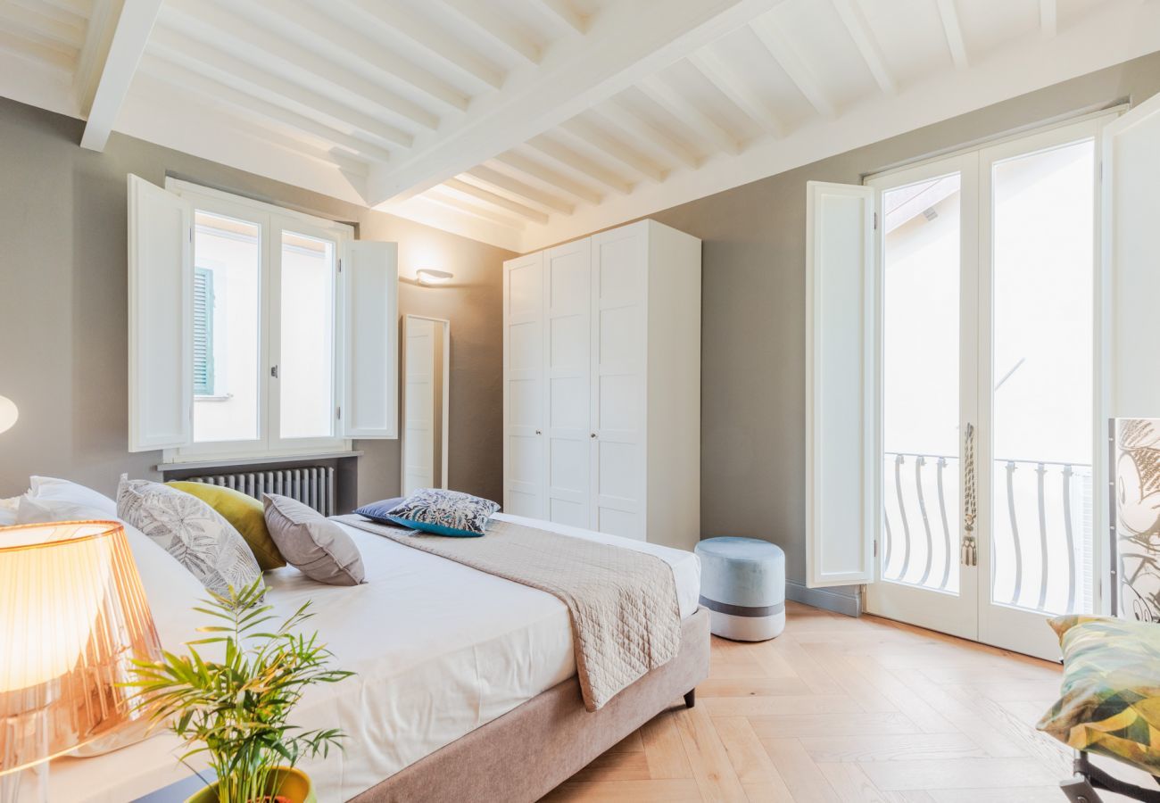 Apartment in Lucca - Casa Grey, Contemporary Penthouse