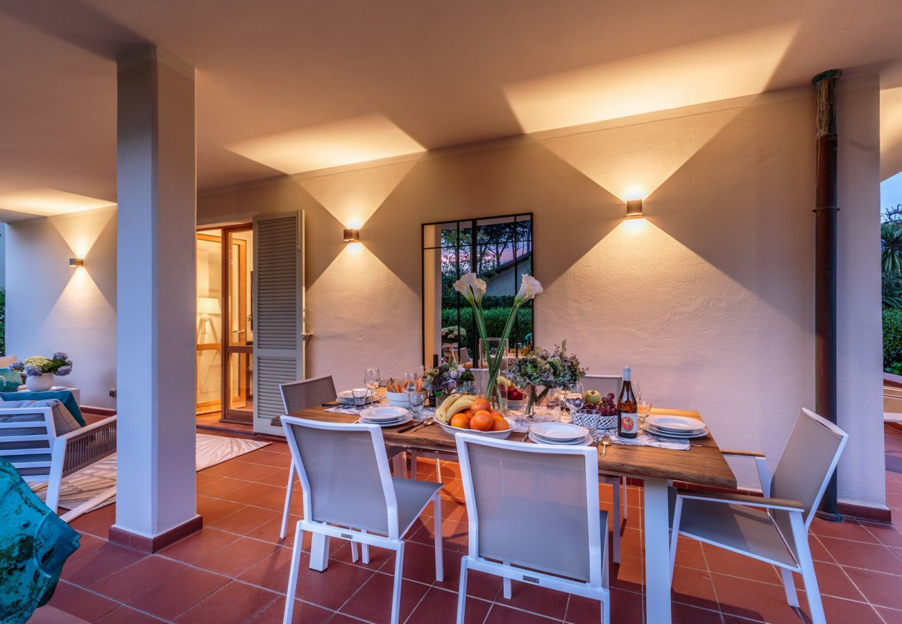 Villa in Marina di Pietrasanta - Regina Beach Villa, by the beach in Marina di Piet