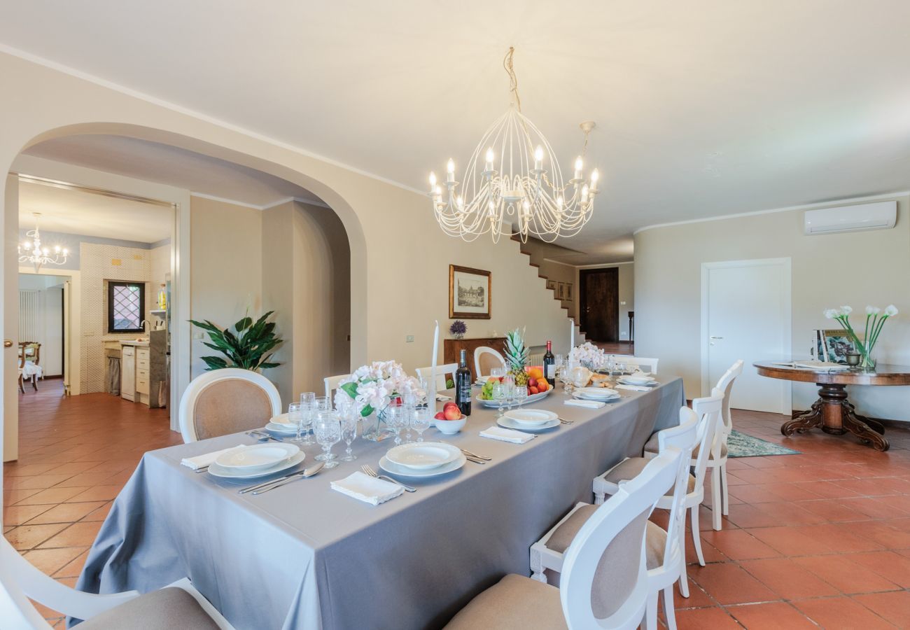 Villa in Bientina - Cà Uvenere, Modern Farmhouse with Pool