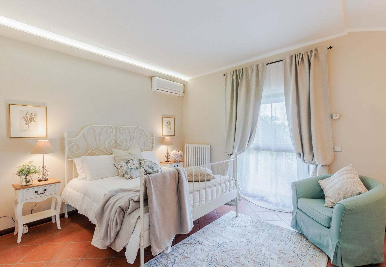 Villa in Bientina - Cà Uvenere, Modern Farmhouse with Pool