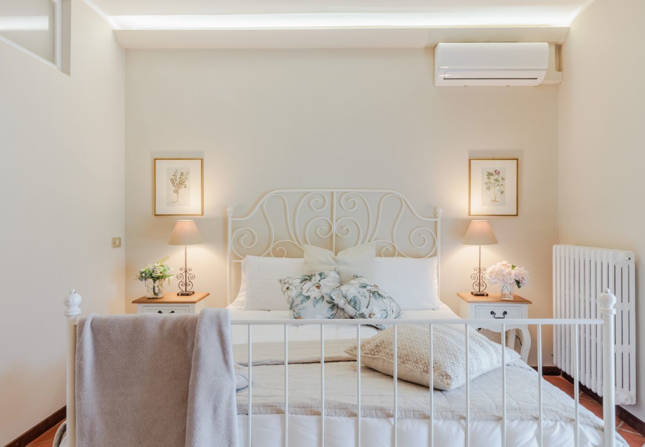 Villa in Bientina - Cà Uvenere, Modern Farmhouse with Pool