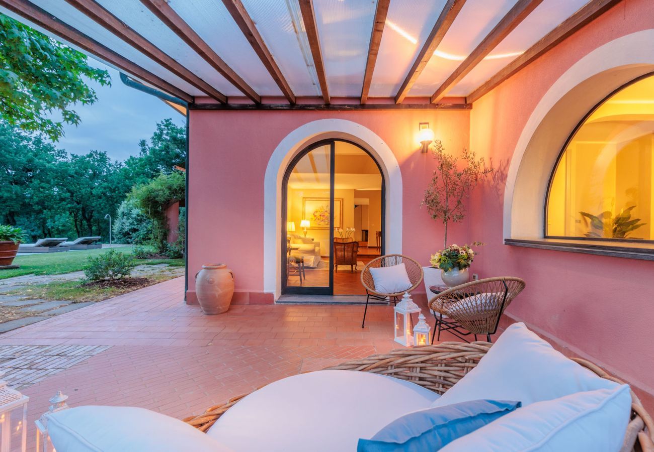 Villa in Bientina - Cà Uvenere, Modern Farmhouse with Pool