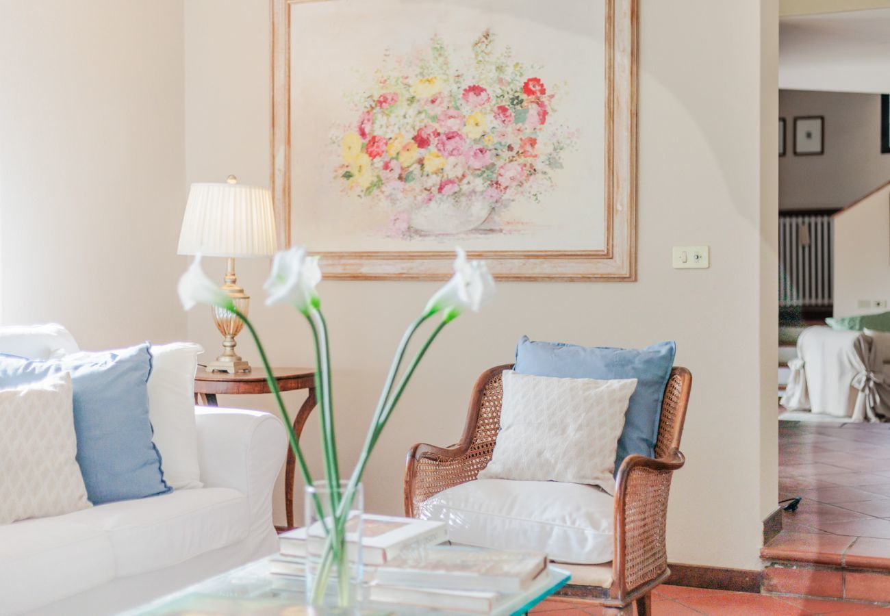 Villa in Bientina - Cà Uvenere, Modern Farmhouse with Pool