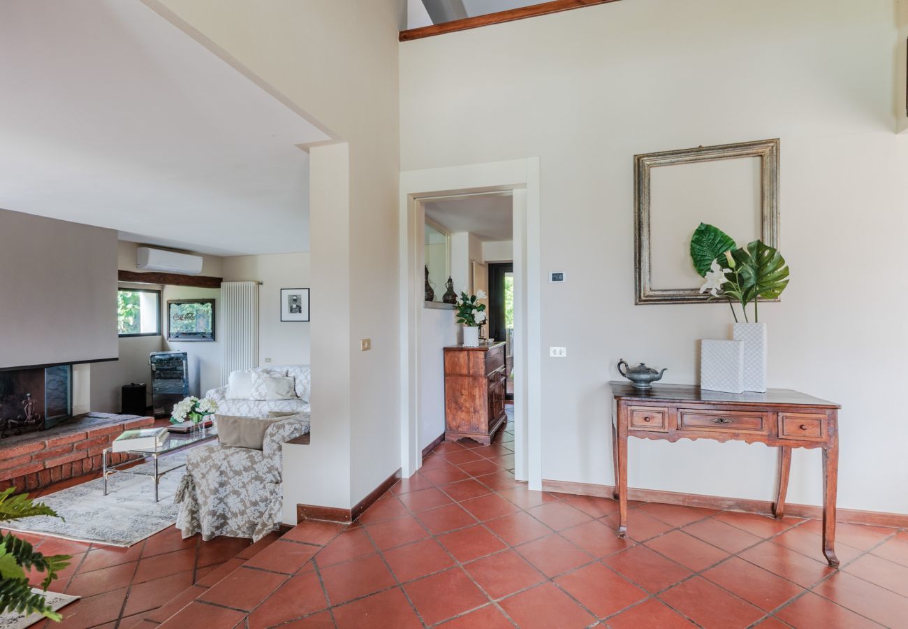 Villa in Bientina - Cà Uvenere, Modern Farmhouse with Pool