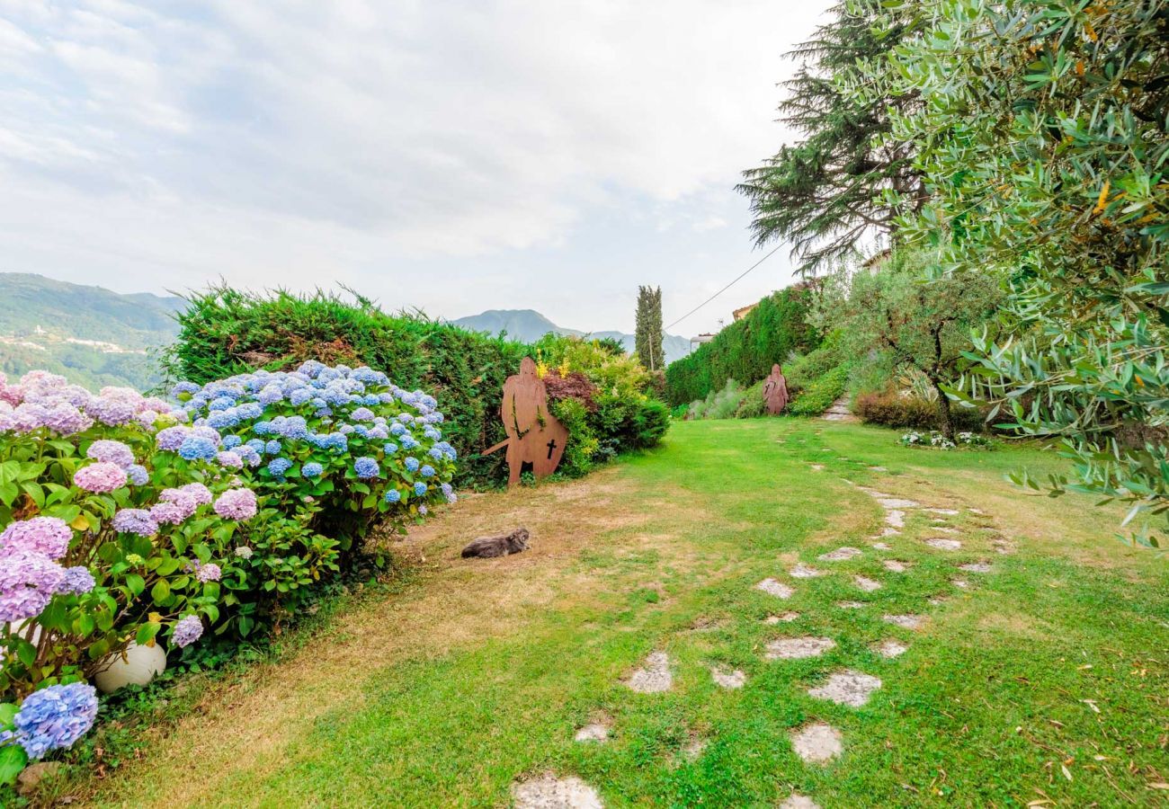 Villa in Borgo a Mozzano - Gran Burrone Castle, a Luxury Castle with Pool in Borgo a Mozzano close to Lucca and Garfagnana