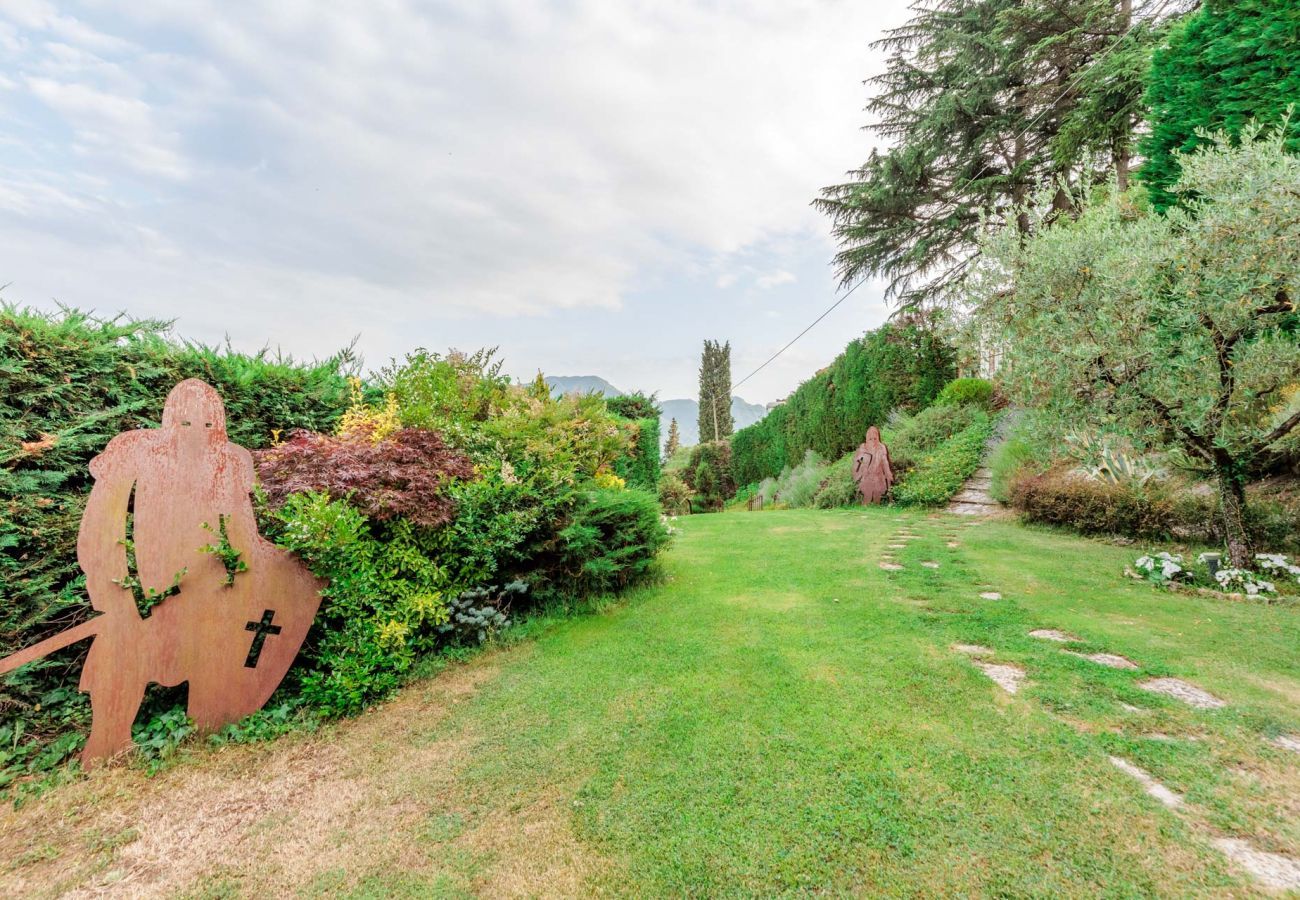 Villa in Borgo a Mozzano - Gran Burrone Castle, a Luxury Castle with Pool in Borgo a Mozzano close to Lucca and Garfagnana