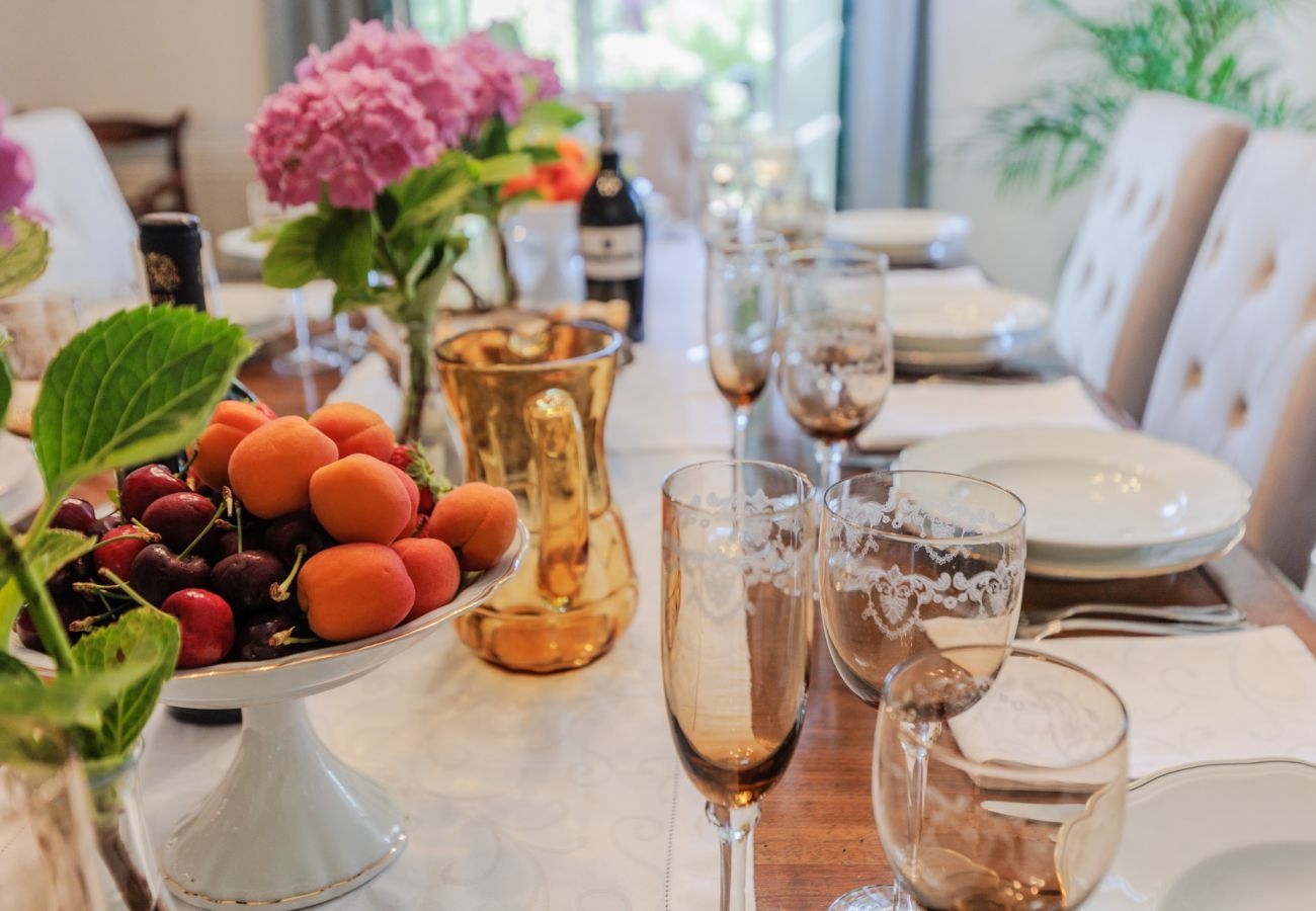 Villa in Vorno - Villa Magnolie, Stylish Family Villa