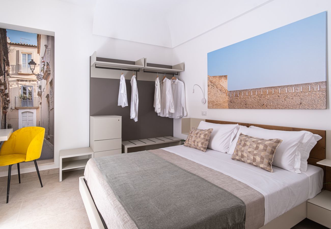Apartment in Syracuse - Palazzo Amalfitania apt 1 By dimore in Sicily