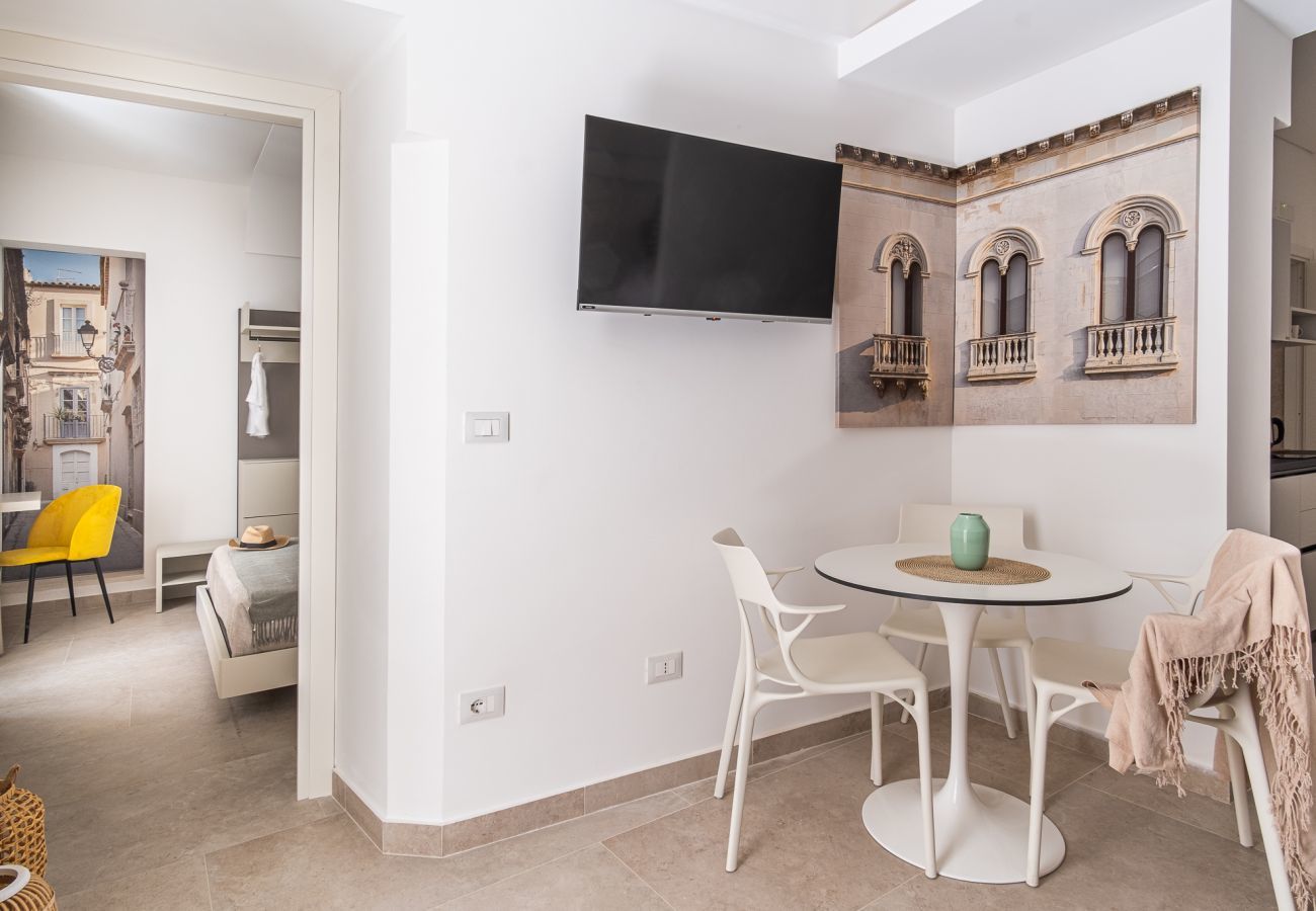 Apartment in Syracuse - Palazzo Amalfitania apt 1 By dimore in Sicily