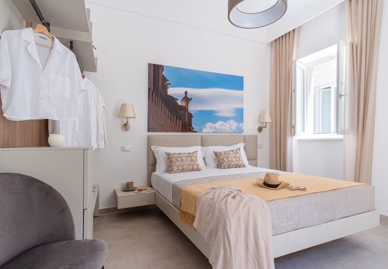 Apartment in Syracuse - Palazzo Amalfitania apt 4, by Dimore in Sicily