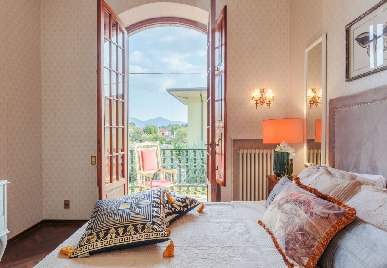 Villa in Monte San quirico - Villa Cesare, Convenient and Smart