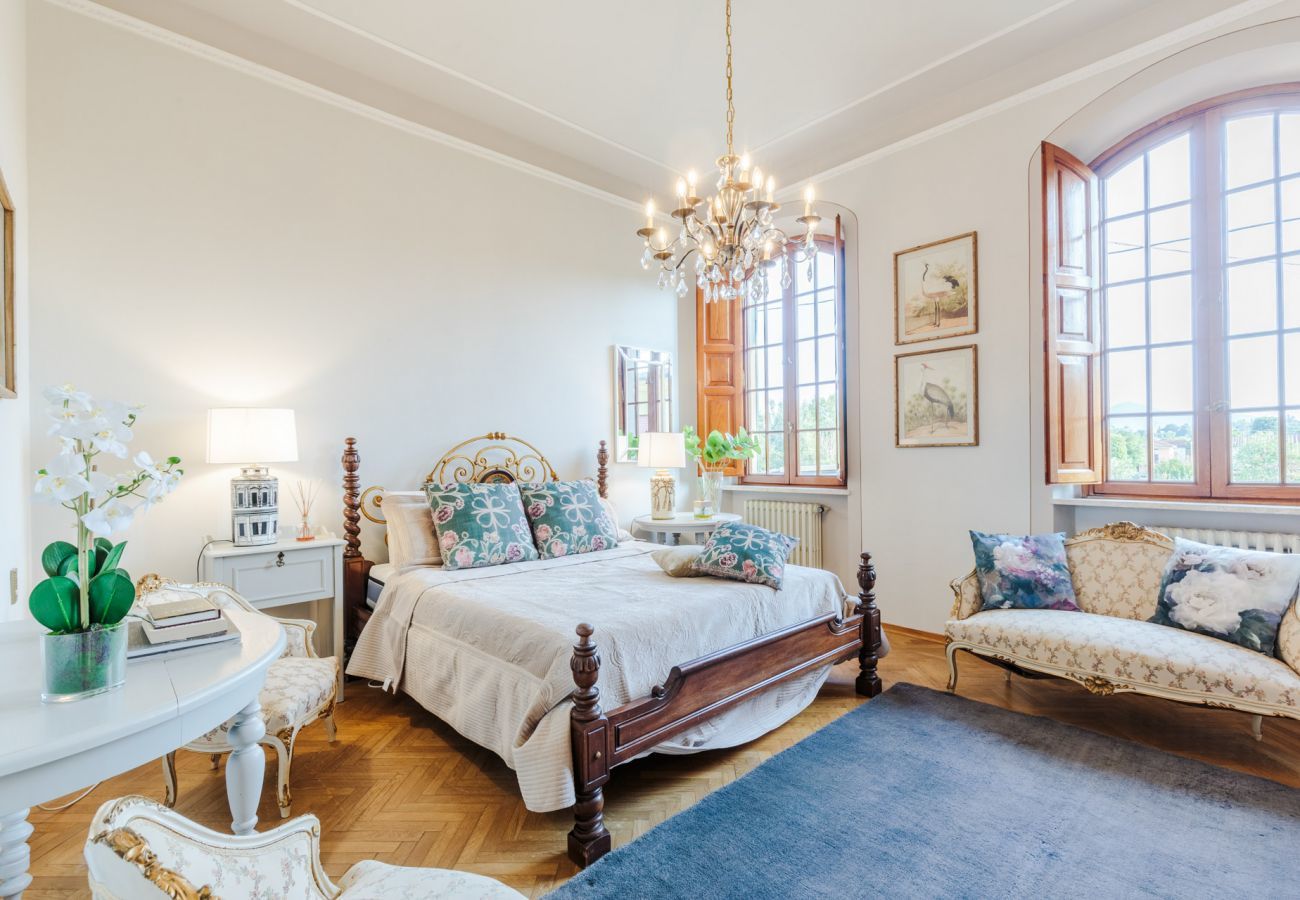 Villa in Monte San quirico - Villa Cesare, Convenient and Smart