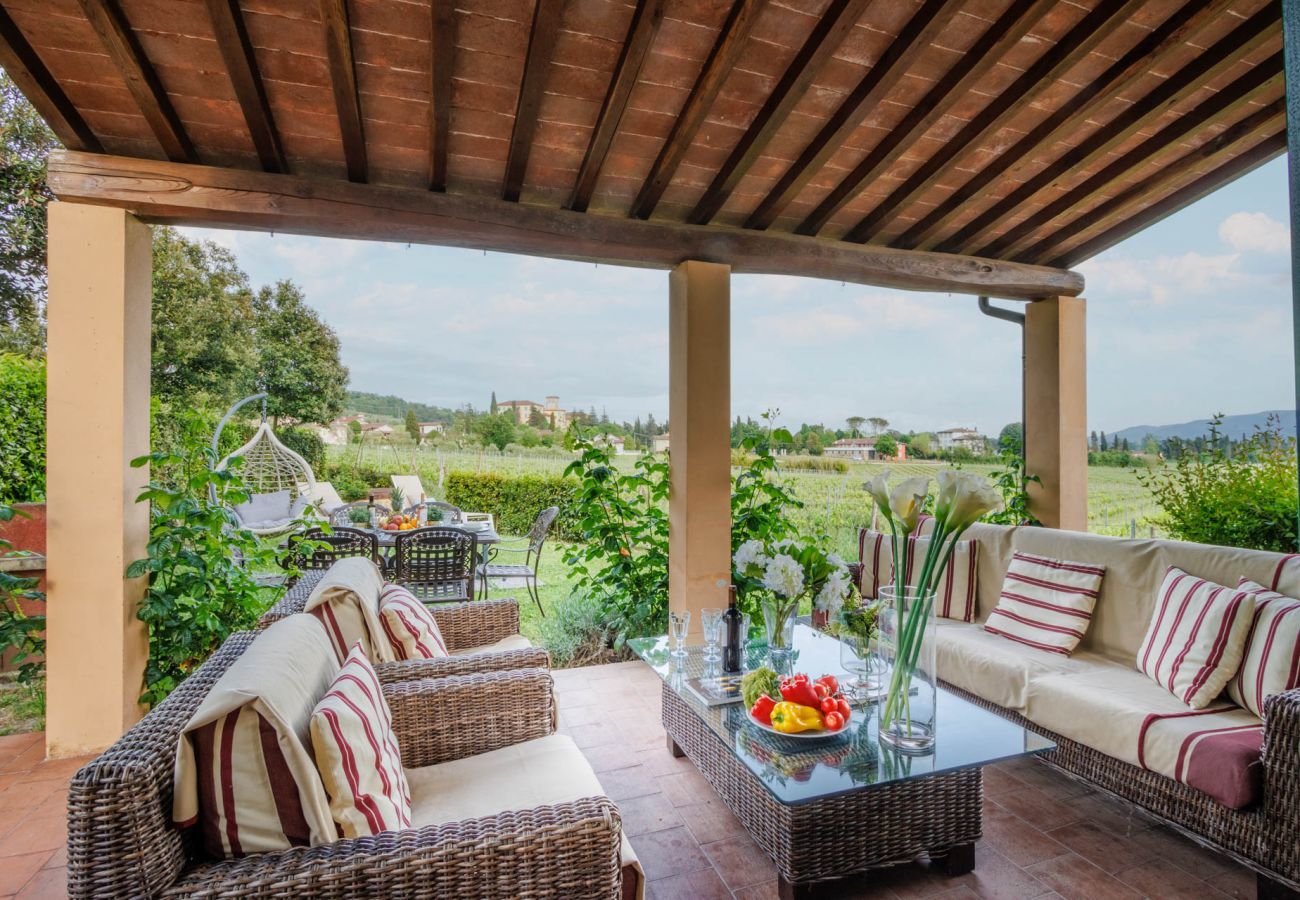 Villa in Monte San quirico - 3 Bedrooms Farmhouse with Shared Pool in the Fattoria Sardi Wine Resort in Lucca