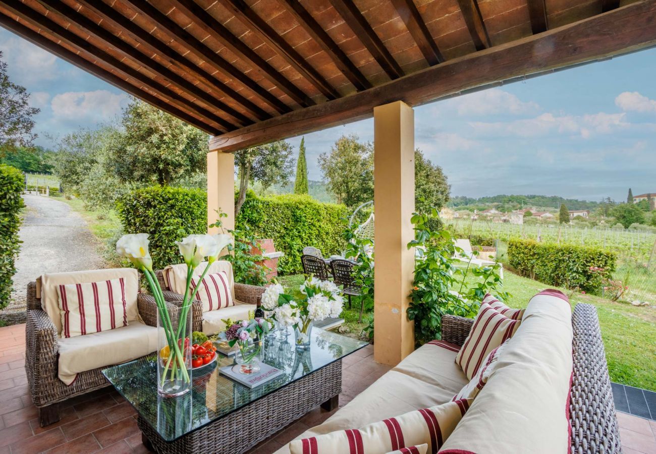 Villa in Monte San quirico - 3 Bedrooms Farmhouse with Shared Pool in the Fattoria Sardi Wine Resort in Lucca