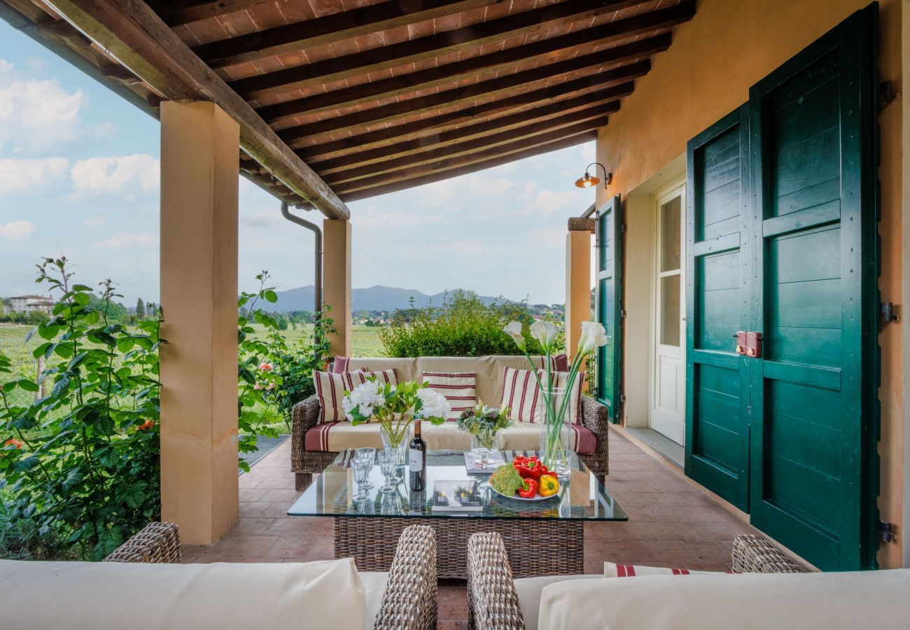 Villa in Monte San quirico - 3 Bedrooms Farmhouse with Shared Pool in the Fattoria Sardi Wine Resort in Lucca